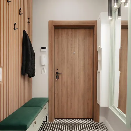 Brand New 2 Bdr Luxury In Centre Apartment
